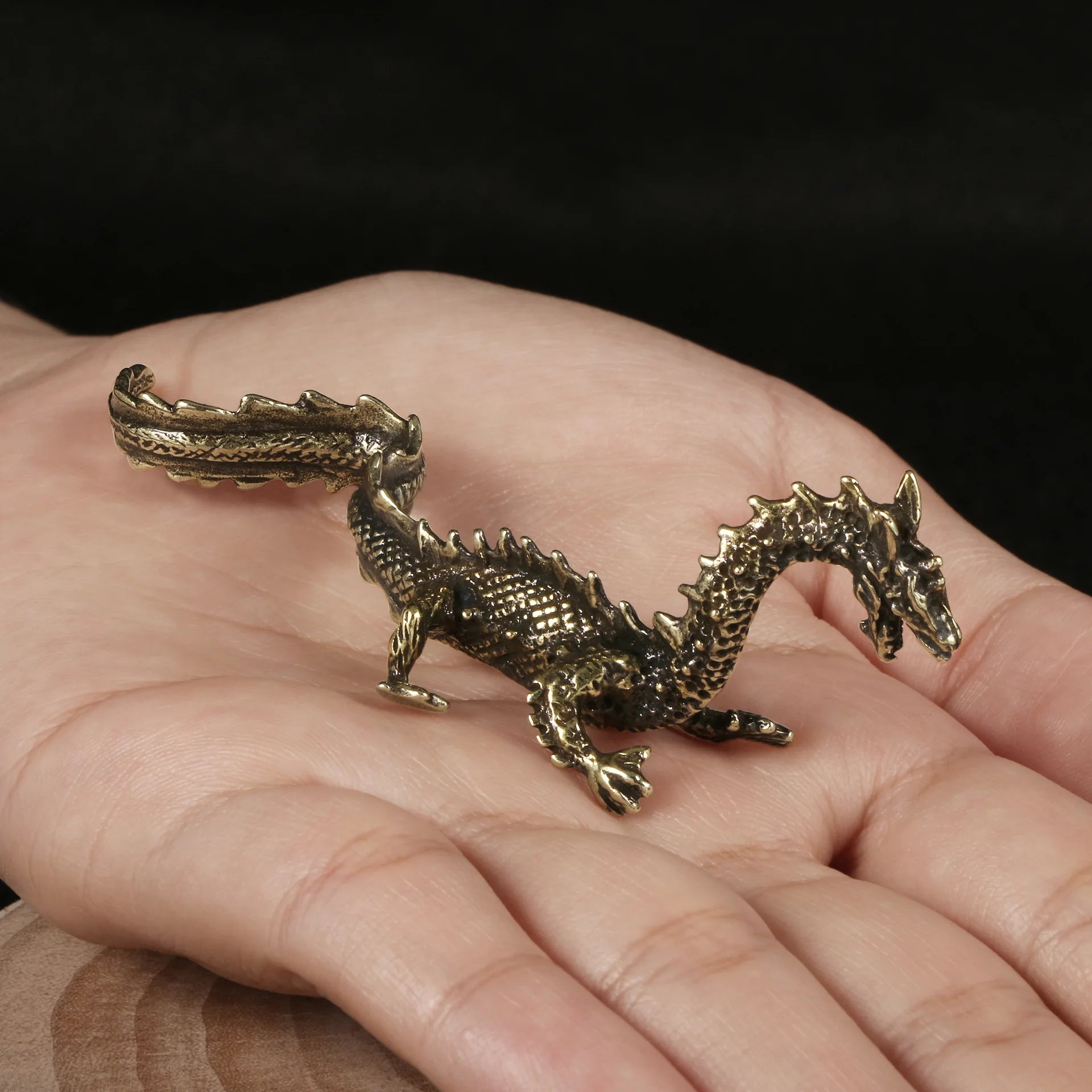 2024 Chinese Zodiac Sign Dragon Flying Desk Decoration – Bronze Antique Tea Pet & Collectible Craft